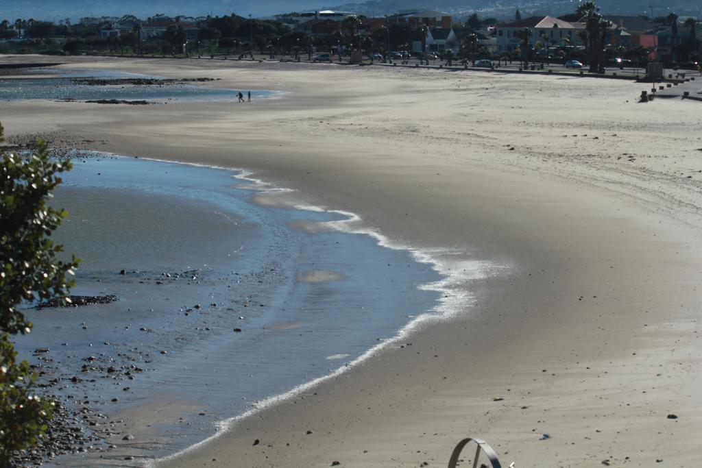 Merci Pére Gordonʼs Bay Esterno foto